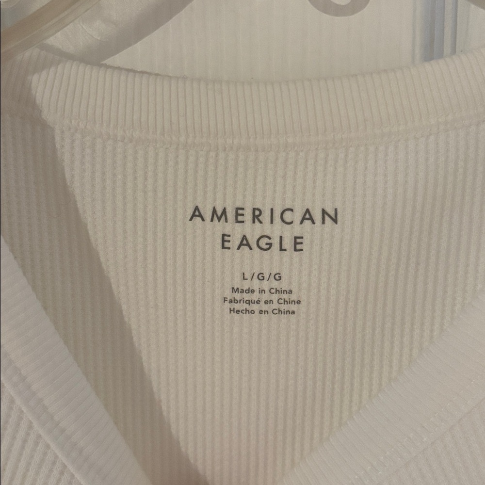 American Eagle White Ribbed Tee - Picture 2 of 3